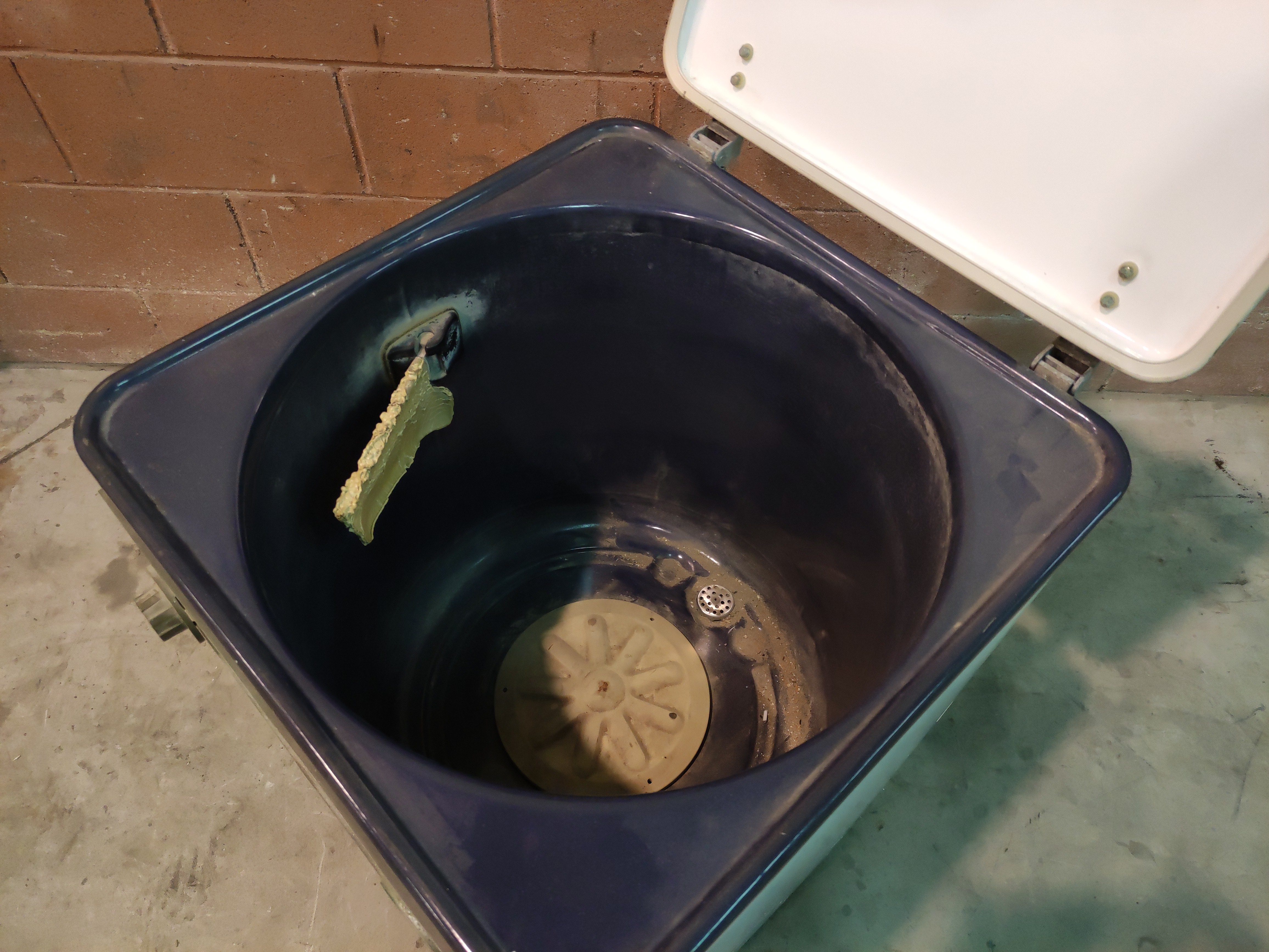 lavadora bru cargasuperior 82x49-51.5x49 1u